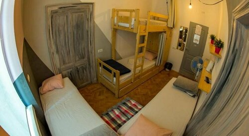 Cloud 9 Living, Prenota Hotel Hotel a Bucarest con parcheggio, vicino a Stazione metro Universitate, Parcheggio