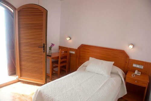 Hostal Mar de Frente, Забронировать Хостел Лос Каньос де Мека Коста-де-ла-Лус