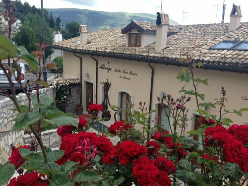 Archi del Sole & San Rocco, Забронировать Отель Отели Abruzzo Ski с завтраком, Завтраки