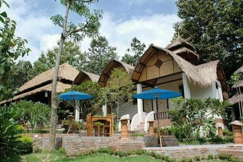 Phu Jaya Floresta Resort by ALPHATEL PARTNER, Забронировать Курортный отель Ханг-Донг провинция Чианг Май