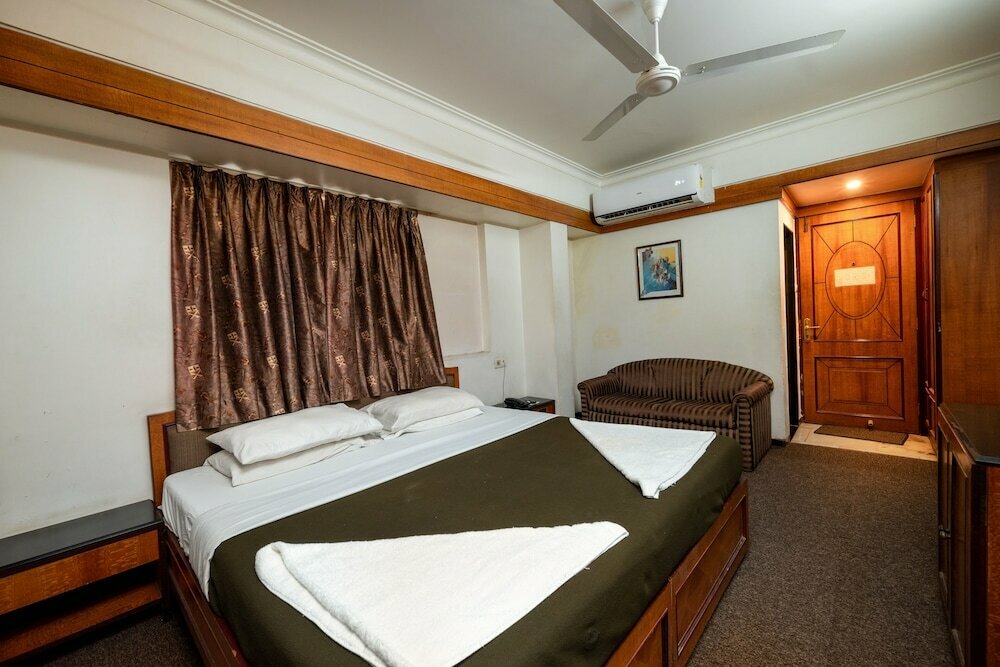 Capital O 76484 Hotel Balwas International