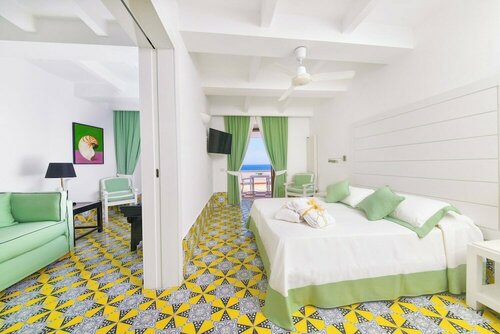 Hotel Casa Celestino, Book Hotel Sant Angelo Ischia