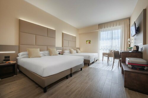 JR Hotels Gate 7 Bologna, Забронировать Отель Кальдерара-ди-Рено провинция Болонья