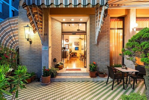 Hotel Rivamare, Забронировать Отель Отели Венеции 3 звезды, 3*