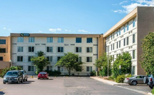 Quality Inn & Suites Garden Of The Gods, Забронировать Отель Отели Колорадо-Спрингса 4 звезды, рядом с Trampoline World Gymnastics, 4*