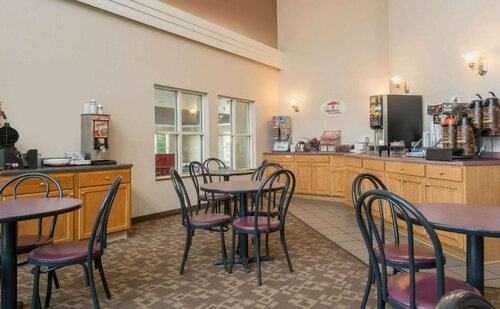 Super 8 Menomonie, Rezervați Hotel Menomonie Wisconsin