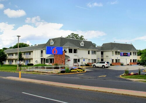 Motel 6 Hartford - Enfield, 予約 モーテル エンフィールド Connecticut