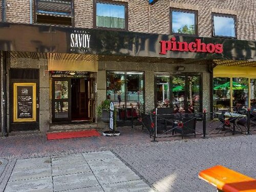 Best Western Hotel Savoy, Забронировать Отель Отели Vänern с парковкой, Парковка