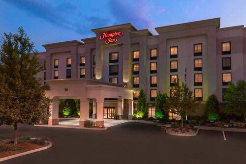 Hampton Inn Springfield South Enfield, Забронировать Отель  