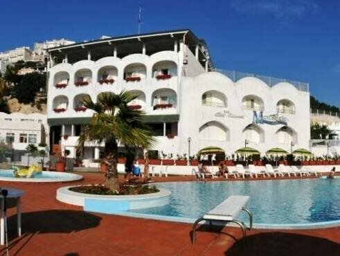 Morcavallo Hotel & Wellness, Book Hotel Hoteller i Foresta Umbra med parkering, Parkering
