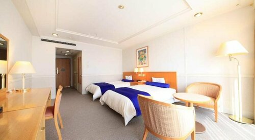 KKR Hotel Atami, Varaa Hotelli Hotellit Tokai uima-altaalla, Uima-allas