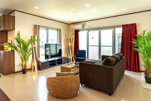 LiB PLUS Villa NAGO, Book Villa Hoteller i Okinawa med parkering, Parkering