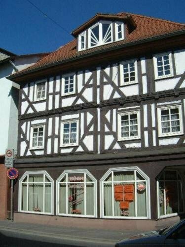 Hotel Hessischer Hof, Забронировать Отель Кирхгайн земля Гессен