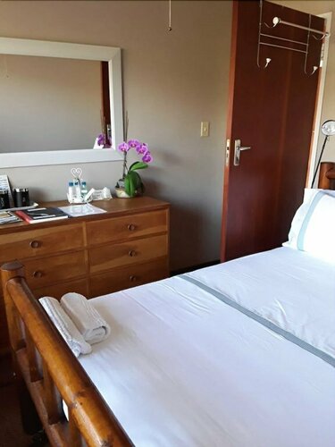 Sue's Bnb In Bothasig, Забронировать Отель Кейптаун Cape Peninsula