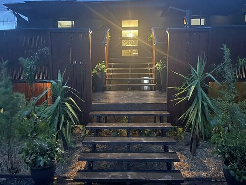 Cypress BnB, Book Bed and Breakfast Urangan 