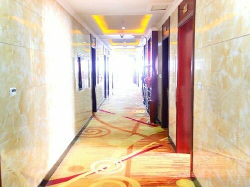 Ziyi Hotel, Prenota Hotel Qingyang Gansu