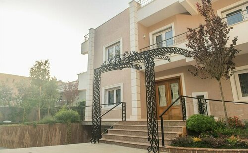 Hotel Vila Bregu, Забронировать Отель Бизнес-отели Tirana County, 4* 5*