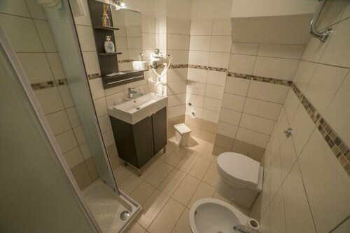 BB Porta Livorno, Rezervați Hotel Hoteluri în Lazio cu parcare, Parcare