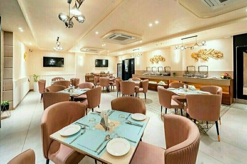 Playsales Scarlet, Vijaynagar, Indore, Забронировать Отель Отели штата Махараштры с завтраком, Завтраки