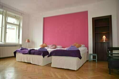 Oasis Apartments at Charles Square, Prenota Appartamento Praga Repubblica Ceca, vicino a Galleria Langhans