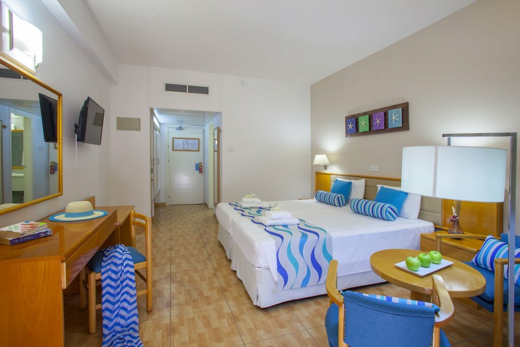 Cavo Maris Beach Hotel