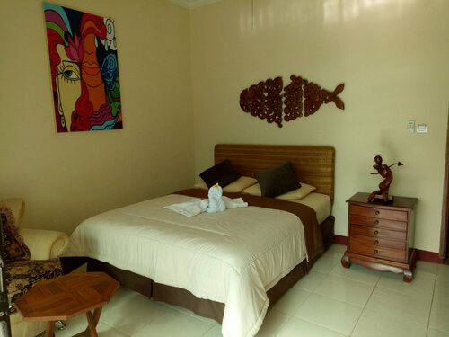 Villa Yukie Senggigi, Book Villa Hoteller i Senggigi  med morgenmad, Morgenmad