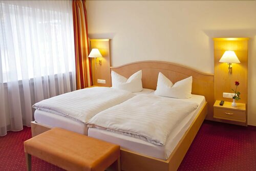Hotel Rosenhof, Забронировать Отель Керпен Северный Рейн-Вестфалия