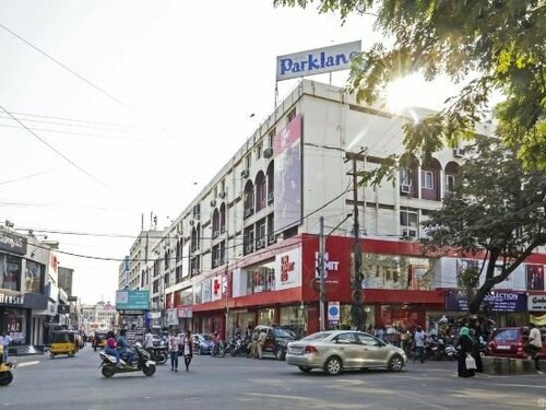 ParkLane Hotel, Varaa Hotelli Hotellit Telangana pysäköinnillä, Pysäköinti