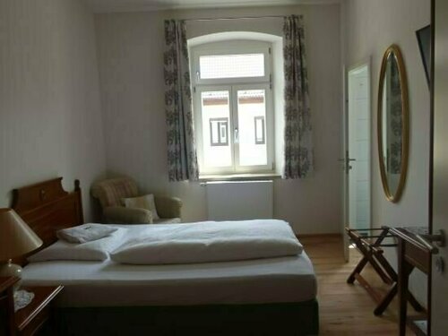 Ehinger Hof, Prenota Hotel Ehingen Baden-Württemberg