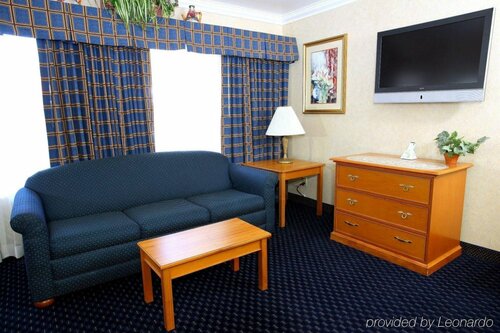 Hotel d’Lins Ontario Airport, Book Hotel Hoteller i Ontario med pool, Swimmingpool