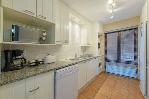 San Lameer Villa Rentals 1926, Забронировать Вилла Отели Durban South Coast с парковкой, Парковка