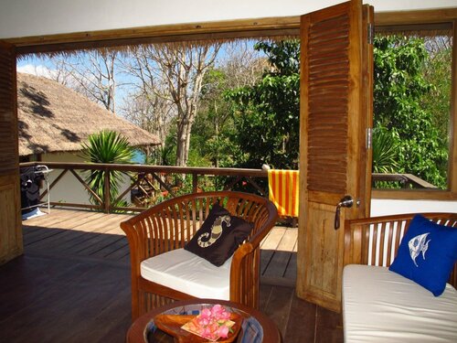 Coconut Beach Resort, Забронировать Курортный отель Отели провинции Восточной Нуса-Тенгара с завтраком, Завтраки