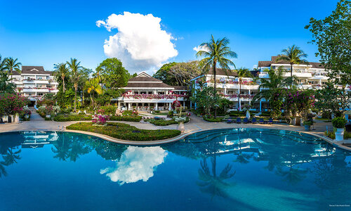 Thavorn Palm Beach Resort Phuket, Забронировать Курортный отель Карон Бич Пхукет