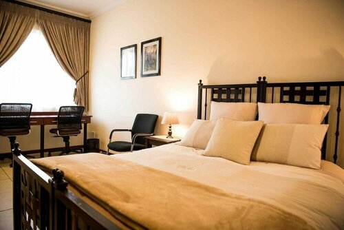 Amohela Guesthouse, Забронировать Отель «постель и завтрак» Отели Tshwane 4 звезды, 4*