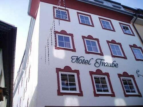 Hotel & Brasserie Traube, Забронировать Отель Отели Целль-ам-Зе с парковкой, рядом с Вокзал Цель-ам-Зее, Парковка