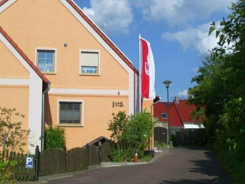 Steffi's Zimmervermietung, Prenota Hotel Hotel a Brandeburgo con parcheggio, Parcheggio