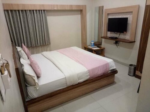 Hotel sunsarovar, Book Hotel Hoteller i Gujarat med parkering, Parkering