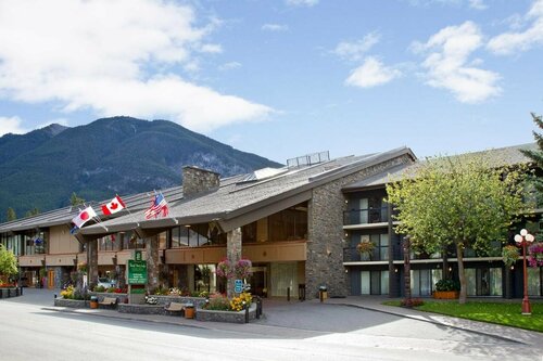 Banff Park Lodge, Забронировать Отель Отели Банф 3 звезды, рядом с Cave and Basin National Historic Site, 3*