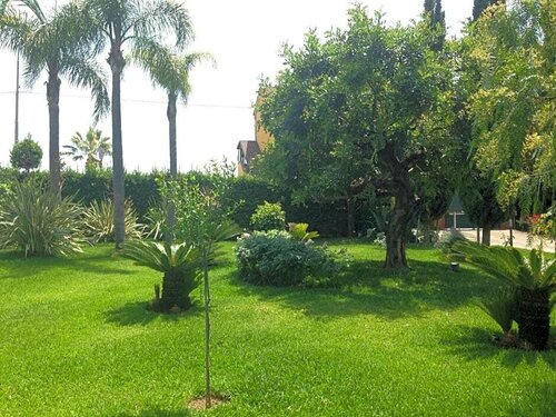 B&B Villa Fiorita, Book Bed and Breakfast Hoteller i Salerno med pool, Swimmingpool