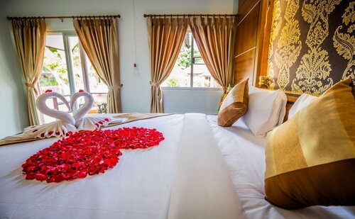 Phi Phi Andaman Beach Resort, Забронировать Курортный отель Отели провинции Краби с бассейном, Бассейн