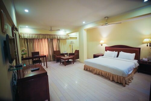 The Central Park Hotel, Забронировать Отель Отели штата Махараштры 4 звезды, 4*