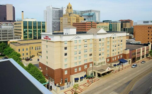 Hilton Garden Inn Rochester Downtown, Réserver Hôtel Hôtels à Rochester avec parking, Parking