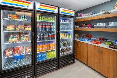Holiday Inn Express Hotel & Suites Vineland Millville, an IHG Hotel, Buchen Sie Hotel SPA-Hotels in New Jersey, SPA