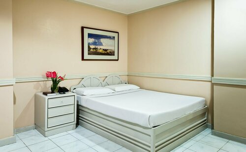 Dolores Hotel, Boek Hotel Hotels in Mindanao met parkeren, Parkeren