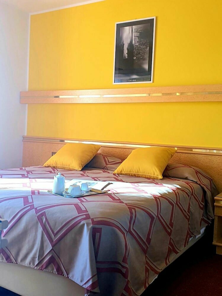 Hotel Antares Meuble