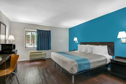Days Inn & Suites by Wyndham Peachtree Corners Norcross, Забронировать Отель Норкросс Джорджия