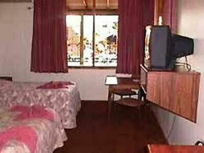 Erldunda Desert Oaks Resort, Забронировать Отель Отели Adelaide Region с парковкой, Парковка
