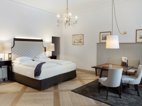 Schloss Pichlarn SPA & Golf Resort, Book Hotel Hoteller i Schladming - Dachstein med parkering, Parkering