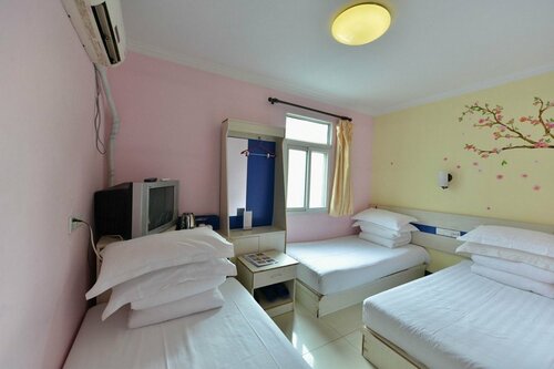Happy Dragon Hostel, Забронировать Отель Пекин район Пекина, рядом с Торговый комплекс Oriental Plaza