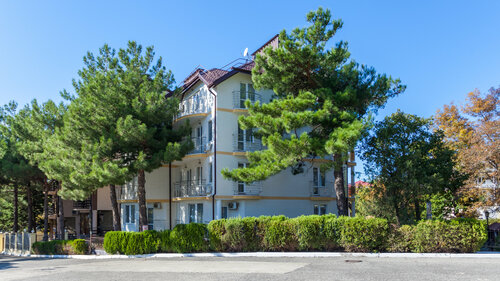 Отель Феерия, Забронировать Отель Отели Геленджика 3 звезды, рядом с Пляж отеля Alean Family Biarritz, 3*